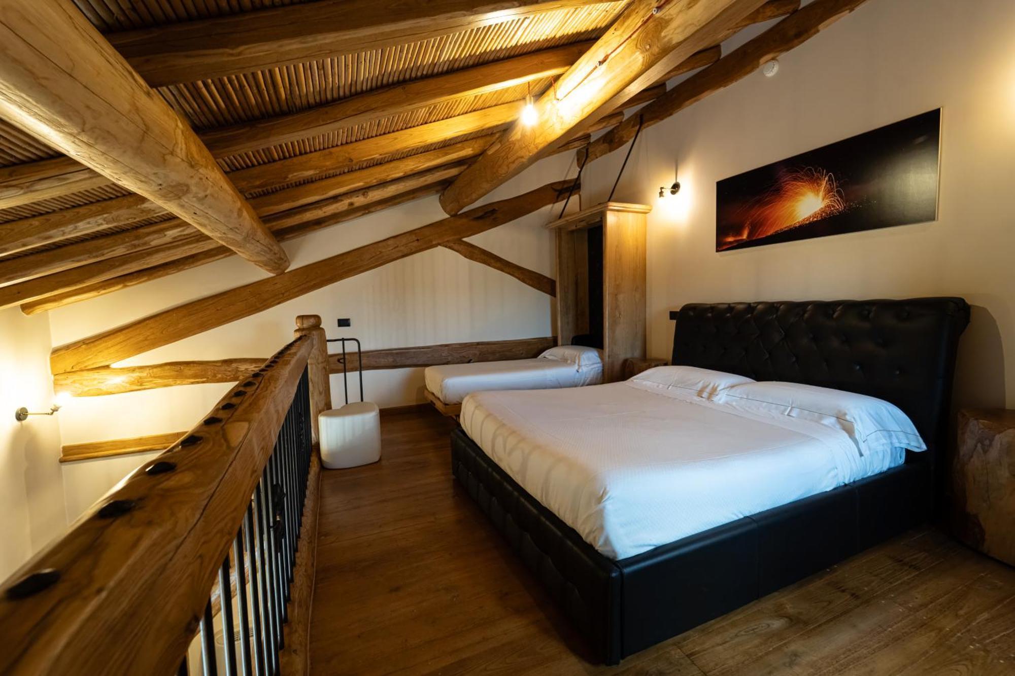 Etna Quota Mille Boutique Hotel, Typical Sicilian Food & Wine รานดัซโซ ภายนอก รูปภาพ